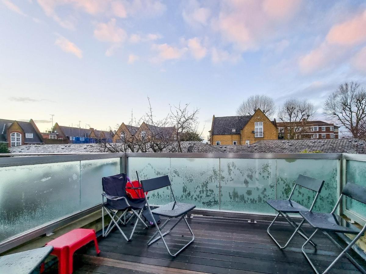 Pass The Keys Family Friendly 2 Bedroom Gem In Shepherd'S Bush ロンドン エクステリア 写真